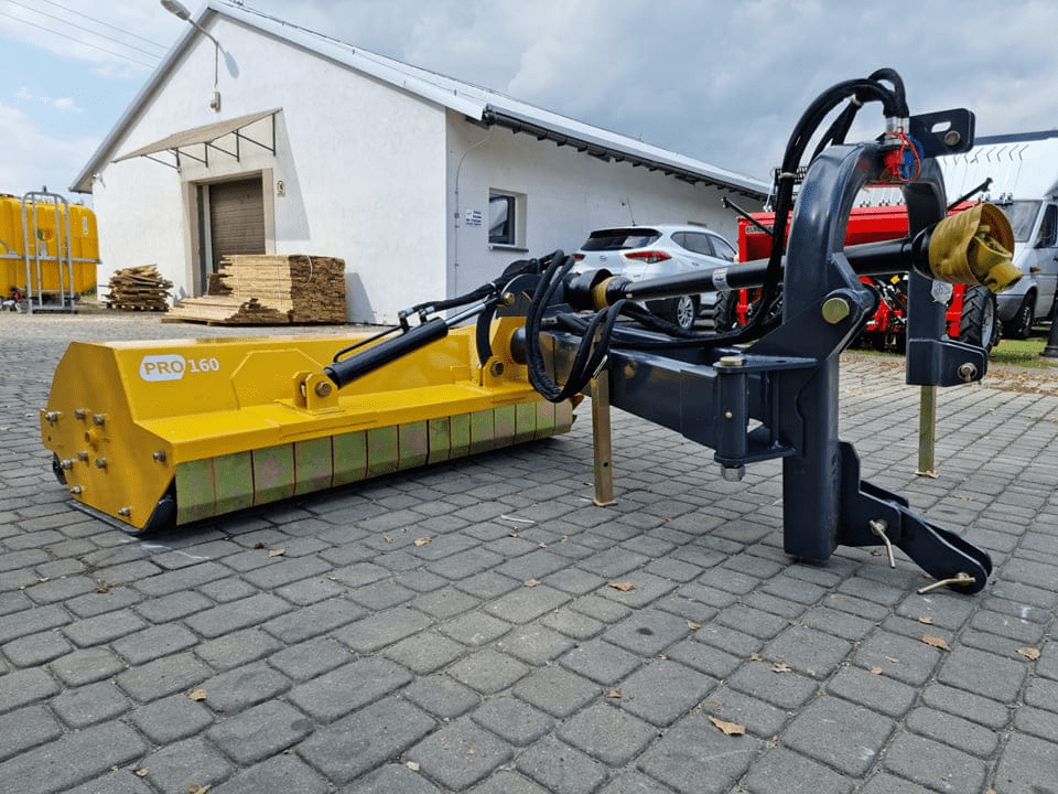 Svahový Mulčovač hydraulický PRO