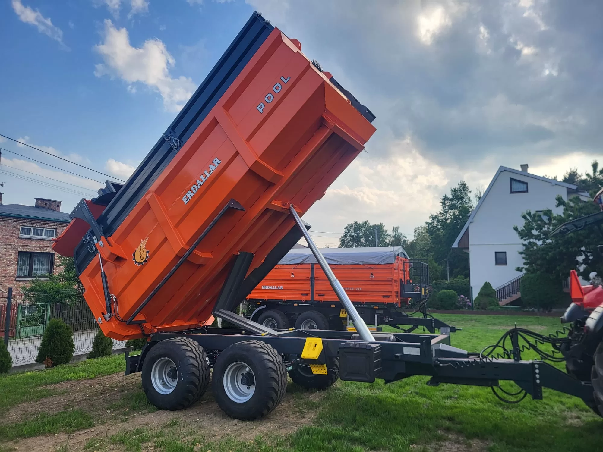 Přívěs na traktor 12T Vana